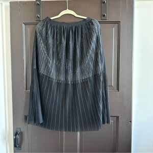 Black Shiny Pleated Mini Skirt Womens Size Medium Pull On Sheet Overlay